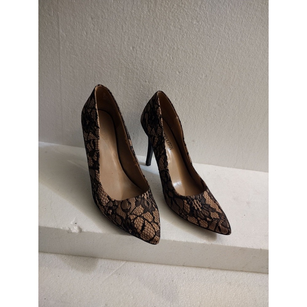 COSMOPOLITAN Pumps Womens 8M Pointed Toe Stiletto Lace Overlay Nude Black